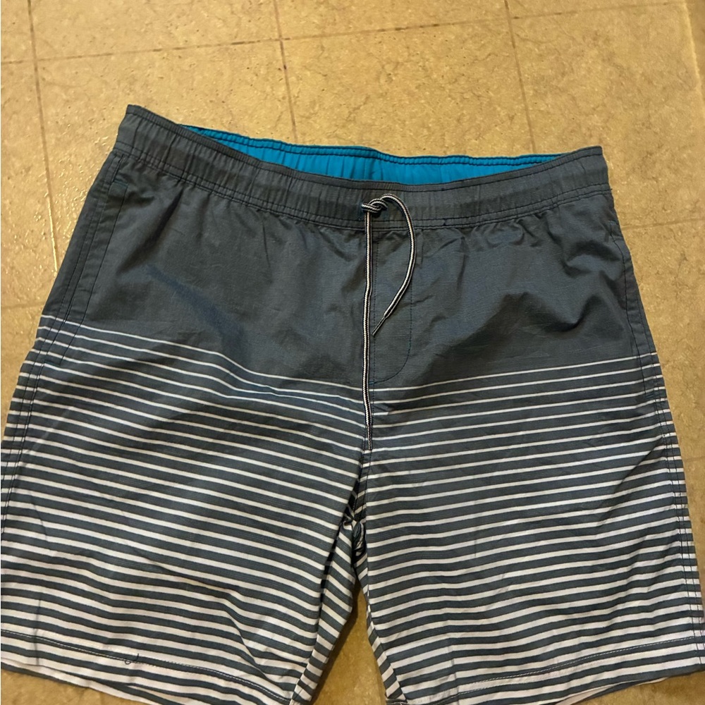 Goodfellow & Co Swim men Shorts size XXL gray stripes
